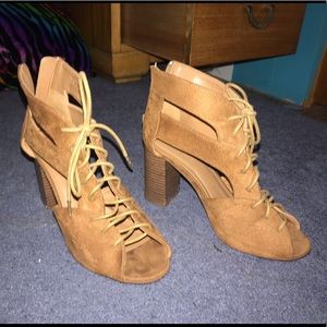 Size 6 Charlotte Russe heels